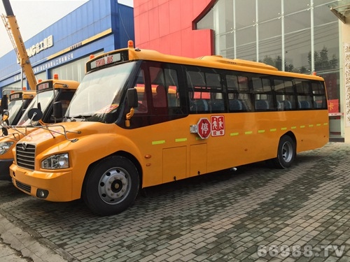 少林牌SLG6970XC5F型56座小學生專用校車